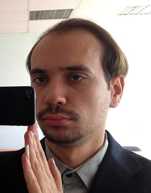 Fayl:Alexander Raykov.jpg