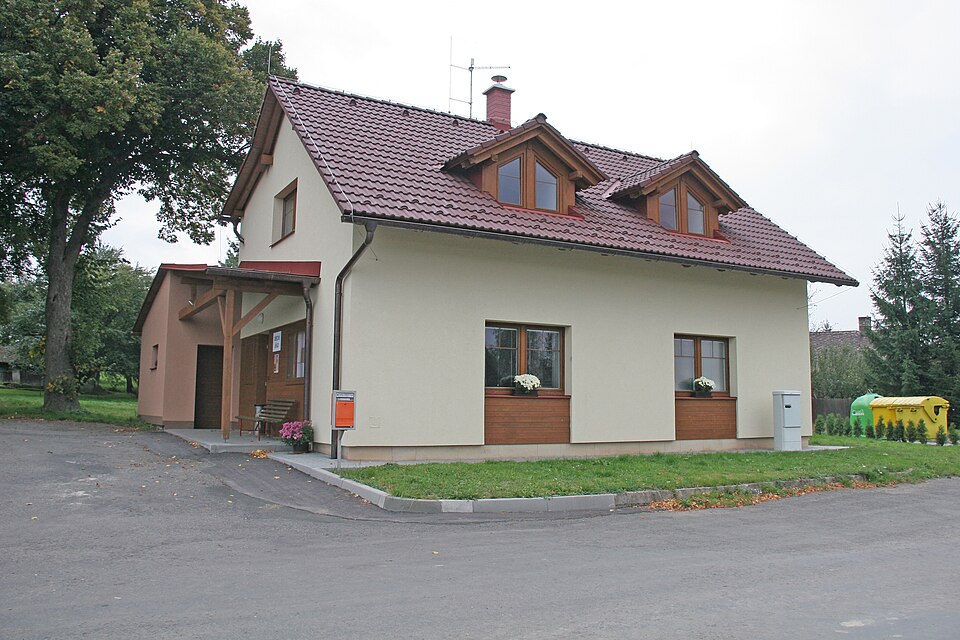 Fayl:Borek čp. 8.JPG