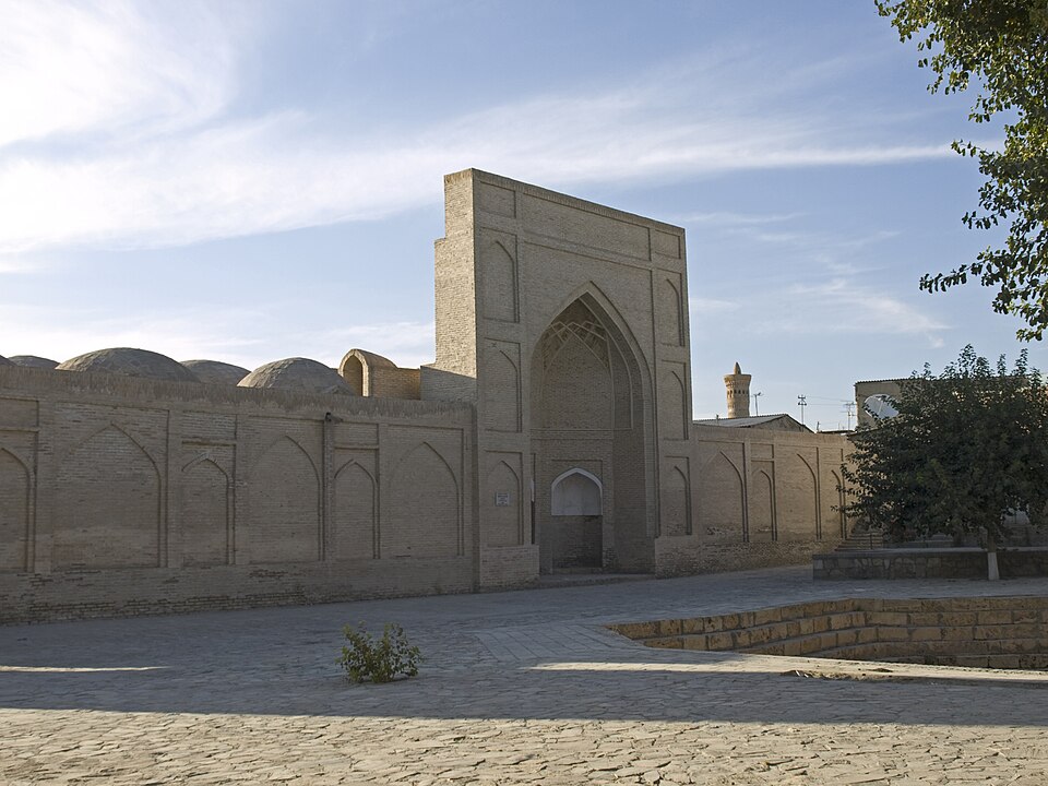 Fayl:Bukhara Khoja Kalon mosque.jpg