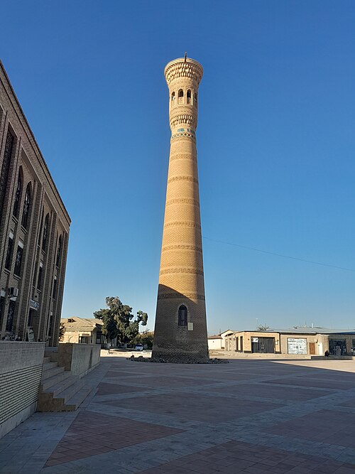Fayl:Minarate of Vobkent.jpg