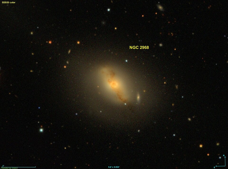 Fayl:NGC 2968 SDSS.jpg