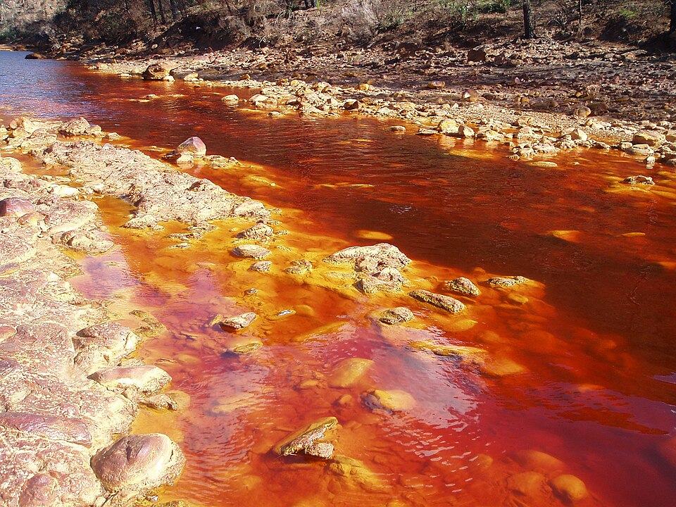 Fayl:Riotintoagua.jpg