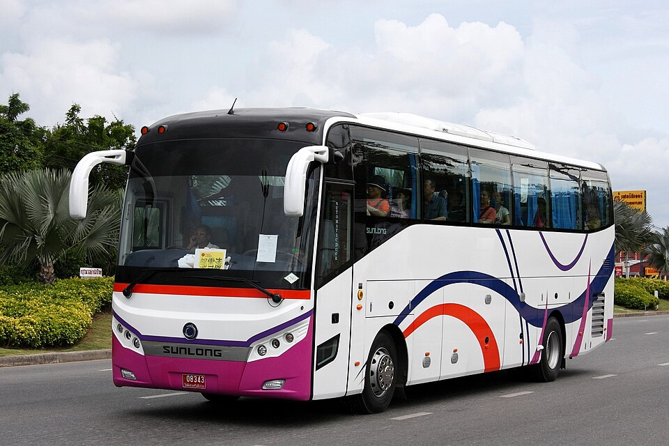 Fayl:SunLong SLK6126CNGB in Pattaya.JPG