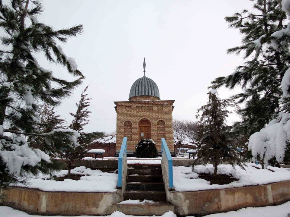 Fayl:Xizir mozor maqbarasi 2022-yil.jpg