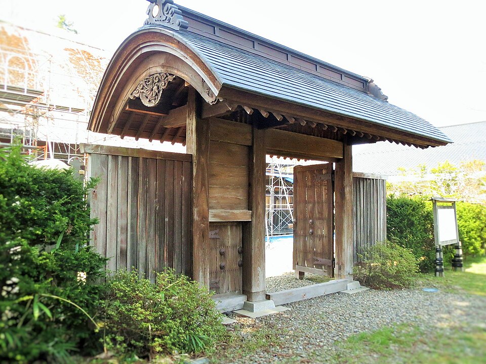 Fayl:Gonohe daikansyo gate.jpg