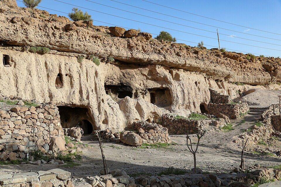 Fayl:Meymand, Kerman Province, Iran (28015836387).jpg