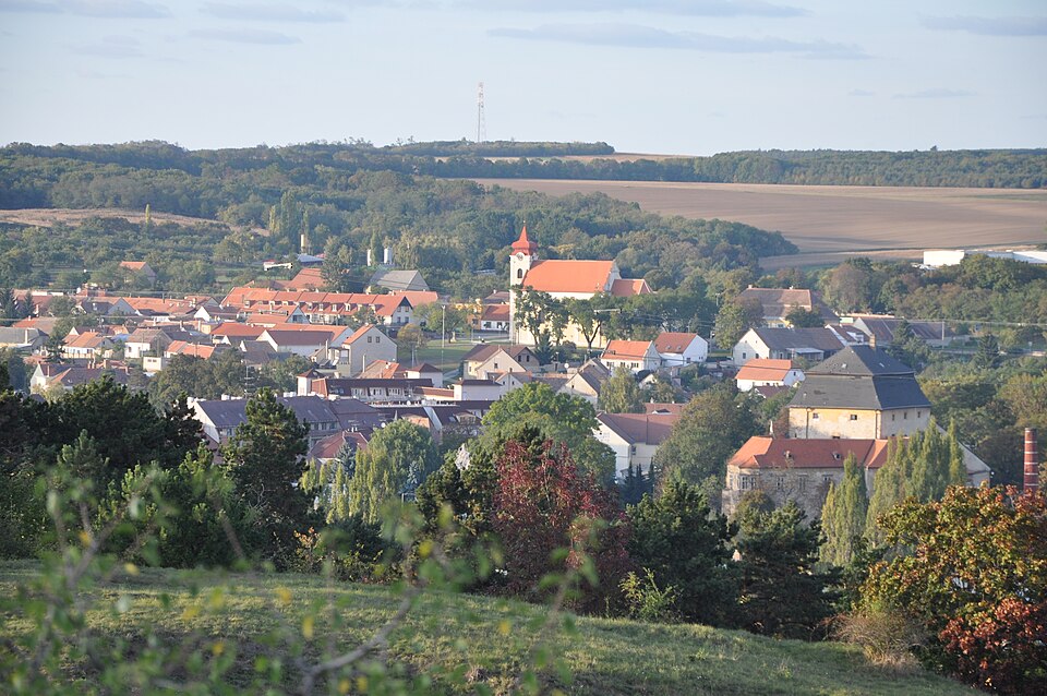 Fayl:Miroslavské-kopce2011-výhled-na-Miroslav3.jpg