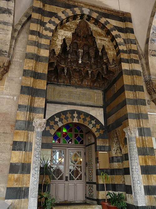 Fayl:Al-Adiliyah mosque1.jpg