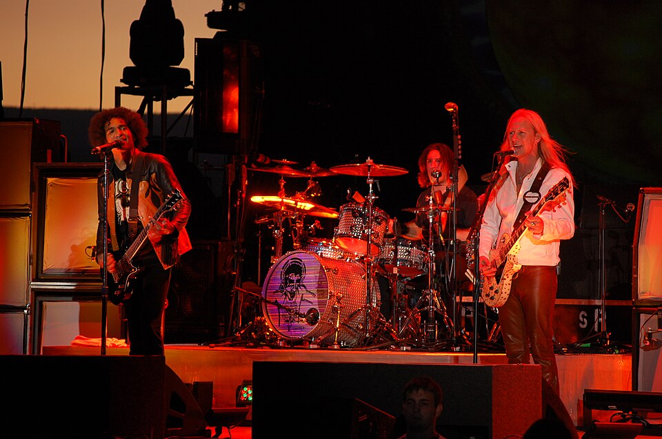 Fayl:Alice In Chains.jpg