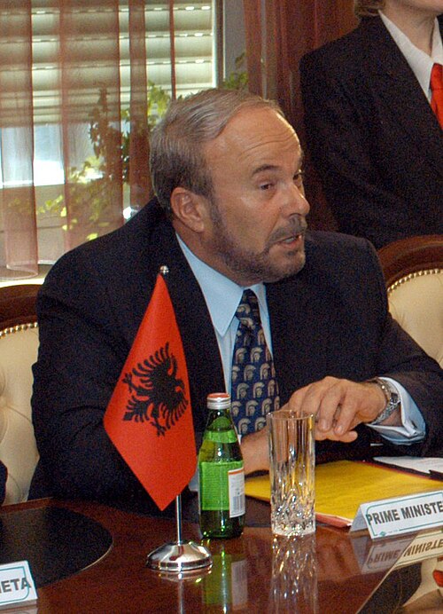 Fayl:Fatos Nano 2003.jpg