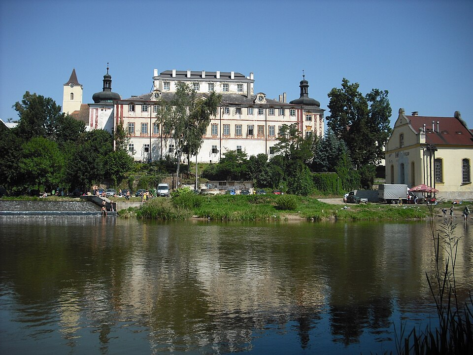 Fayl:KacovCastle2.JPG
