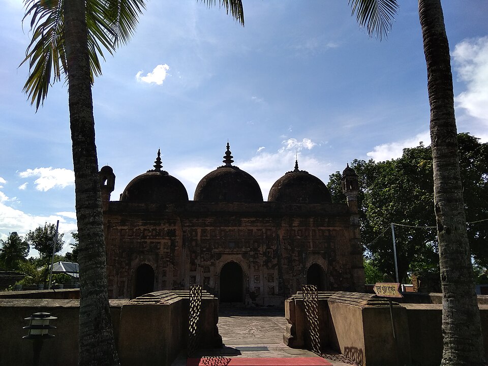 Fayl:Noyabad mosque landscape.jpg
