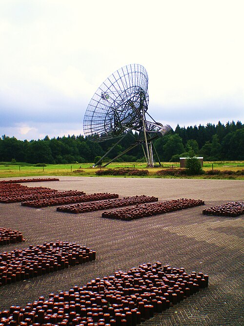 Fayl:Radioteleskope.jpg