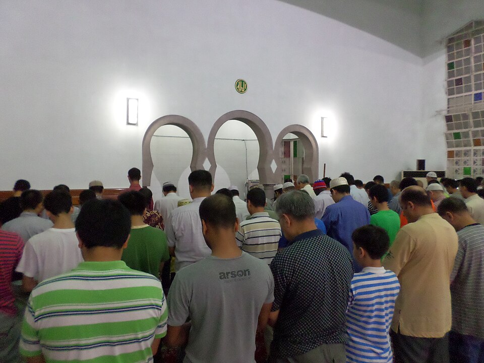 Fayl:Taipei Grand Mosque - Tarawih.JPG
