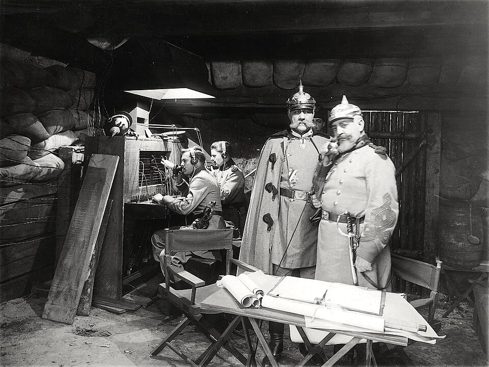 Fayl:Barker-reginald-shell-43-publicityimage-1916.jpg