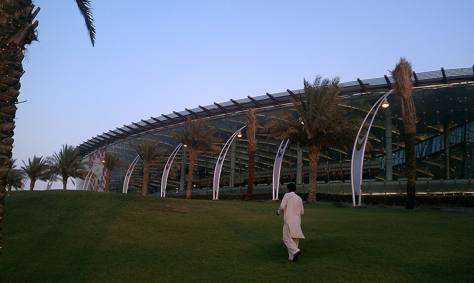 Fayl:Jeddah Mall of Arabia.jpg