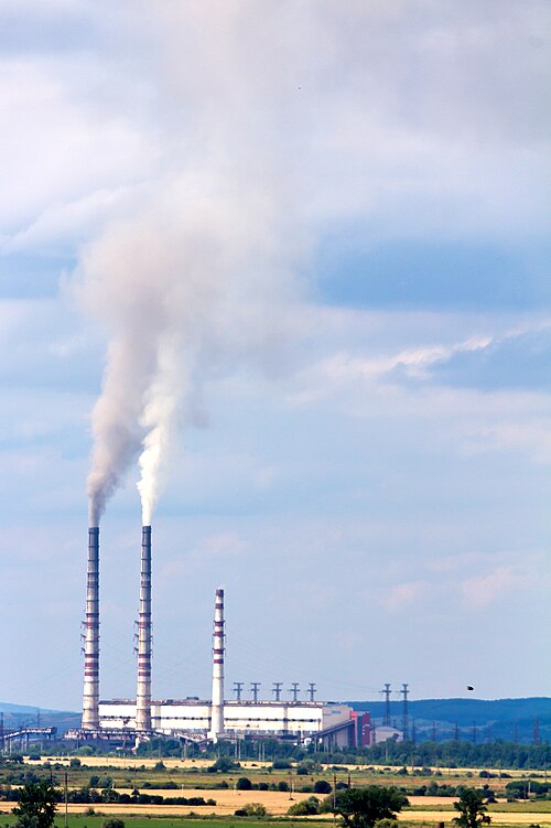 Fayl:Power plant Burshtyn TES, Ukraine-6352a.jpg