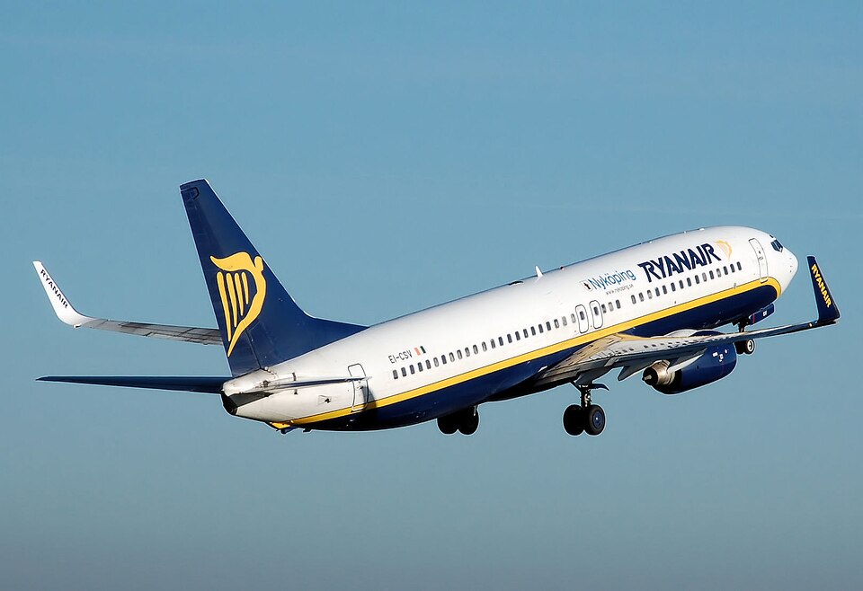 Fayl:Ryanair b737-800 nykoping ei-csv arp.jpg