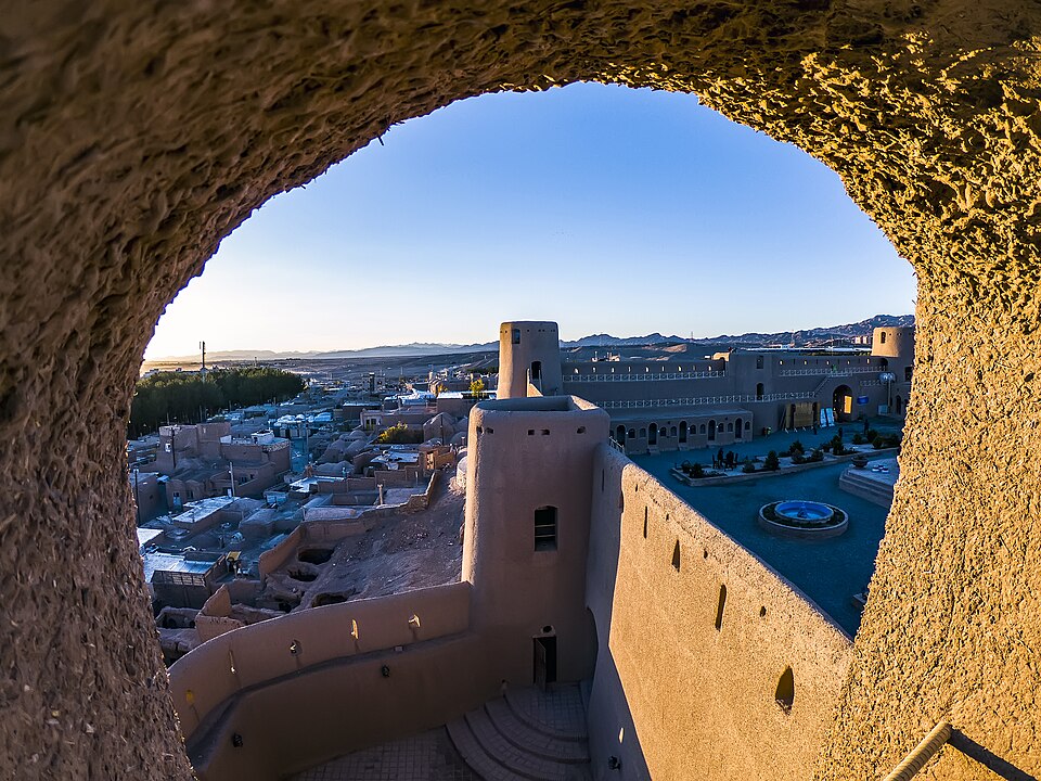 Fayl:قلعه بیرجند-2.jpg