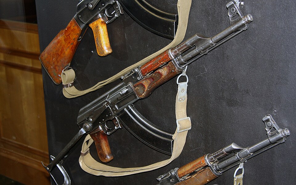 Fayl:AK folding.jpg