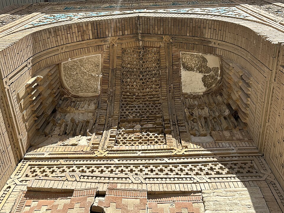 Fayl:Chashmai Ayyub (Vobkent). 11.jpg