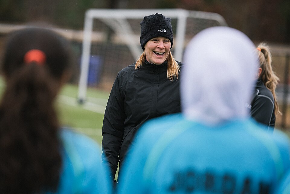 Fayl:Cindy Parlow Cone, 2014.jpg