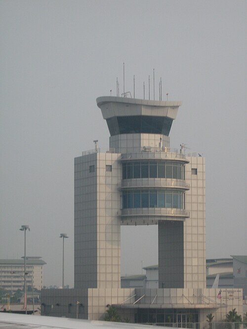 Fayl:KLIA Apron-Tower.jpg