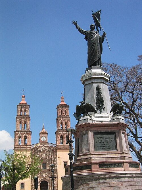 Fayl:Dolores hidalgo.jpg