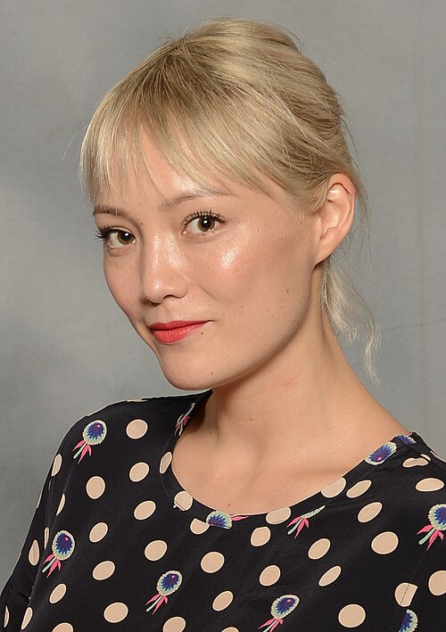 Fayl:Pom Klementieff (36141344391).jpg