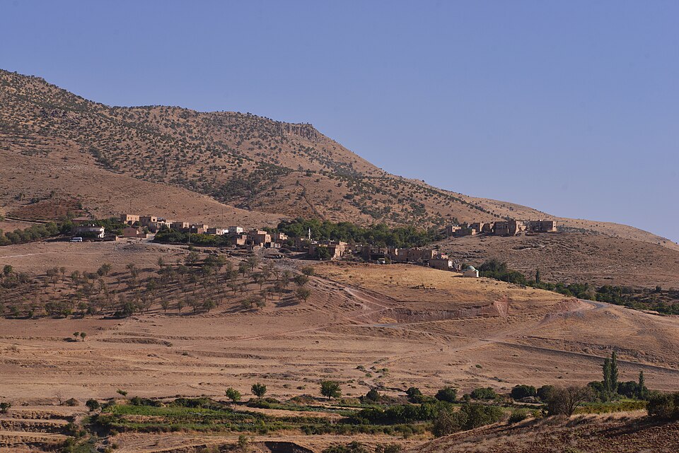 Fayl:Derdêliyê-Kercews.JPG