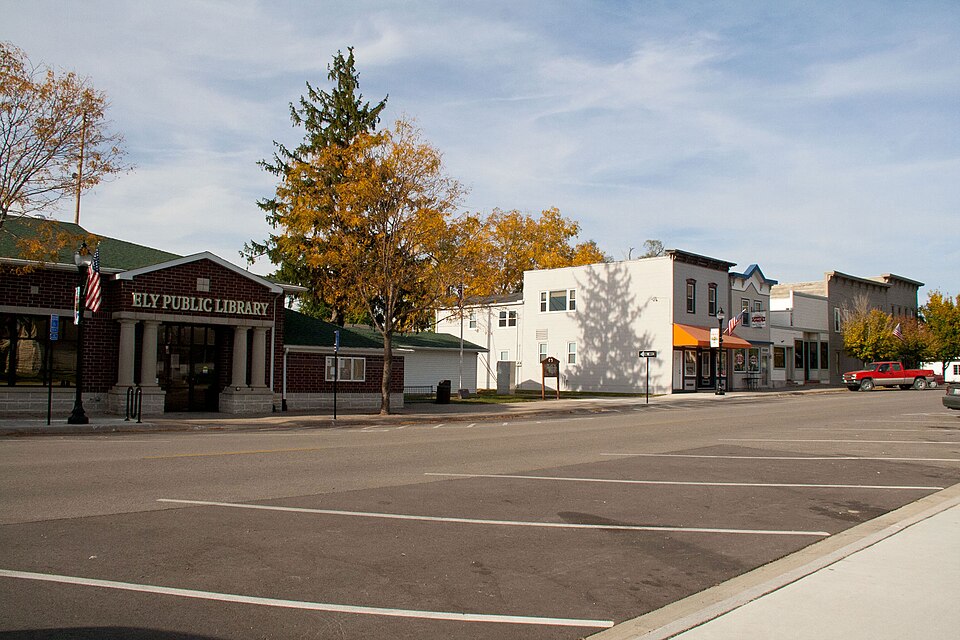 Fayl:Dows-Street-Historic-District.jpg