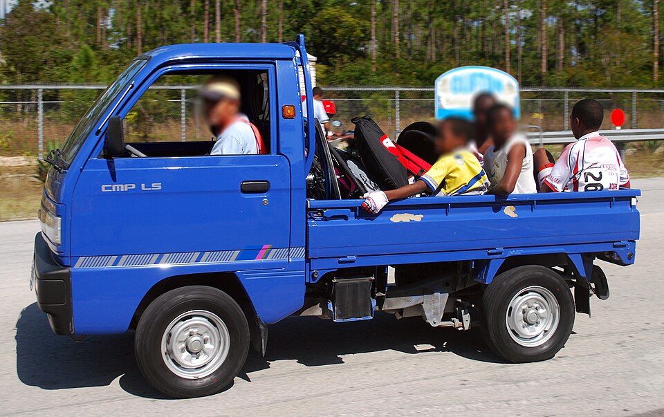 Fayl:Chevrolet CMP LS Bahamas.jpg