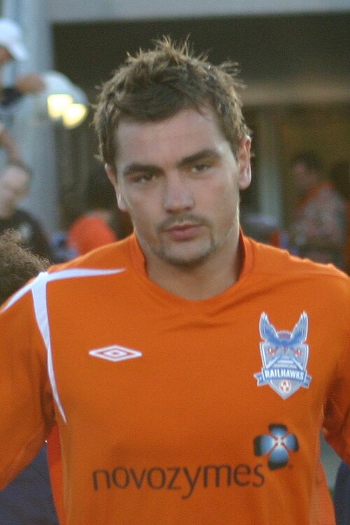 Fayl:Jonny Steele.jpg