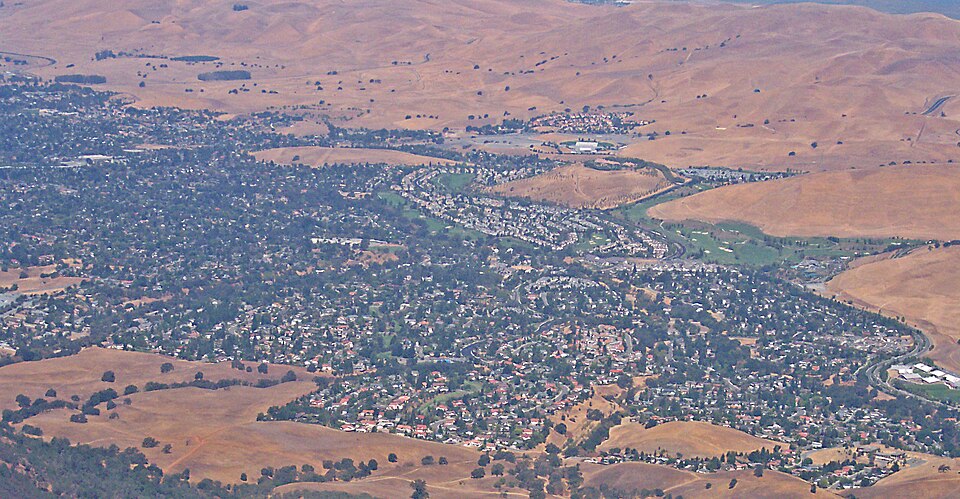 Fayl:Parts Of Clayton, CA.jpg