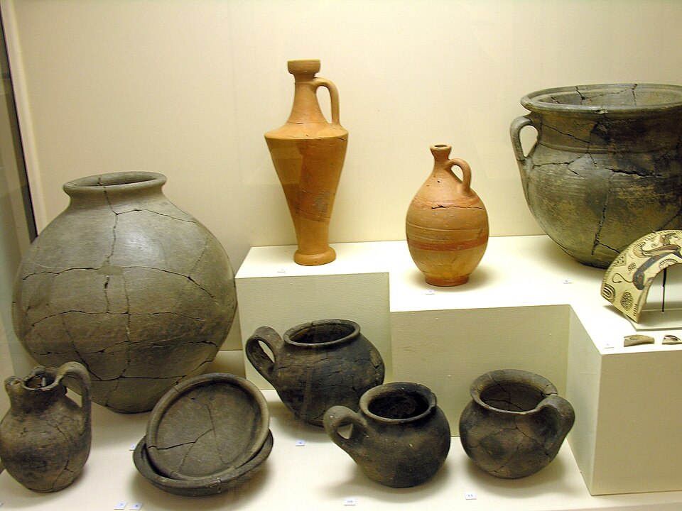 Fayl:Turkey-1460 - Pottery (15990948244).jpg