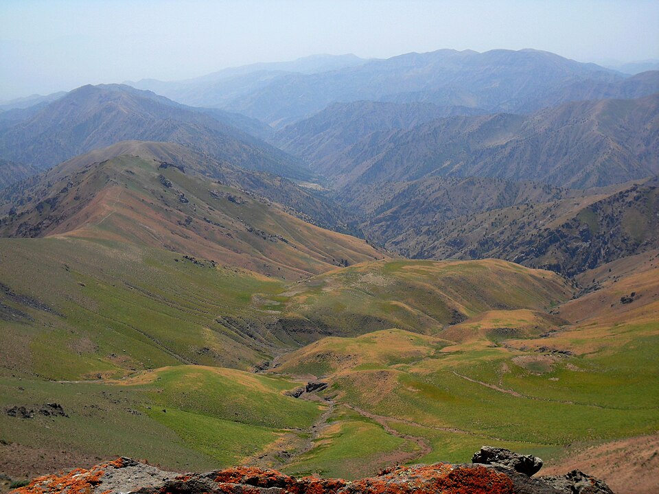 Fayl:View to Karabau valley.JPG