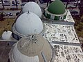Masjid gumbazlarining yaqindan koʻrinishi
