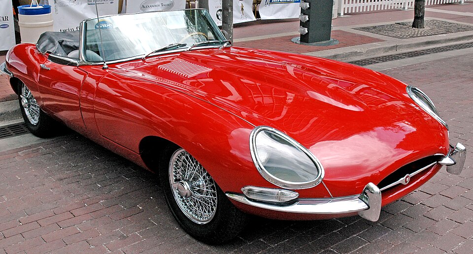 Fayl:1963 Jaguar XK-E Roadster.jpg