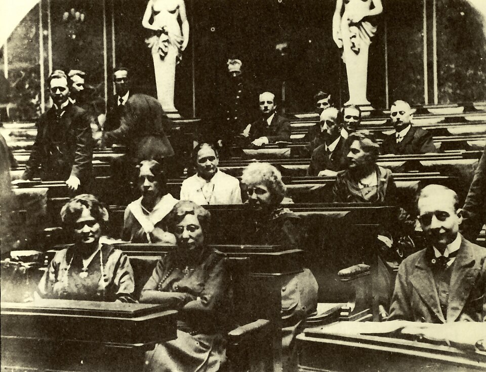 Fayl:Abgeordnete 1919.jpg