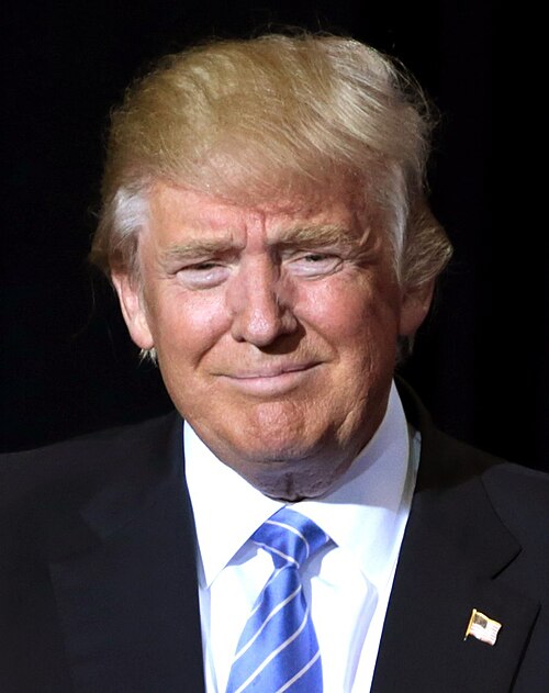 Fayl:Donald Trump (29273256122) - Cropped.jpg
