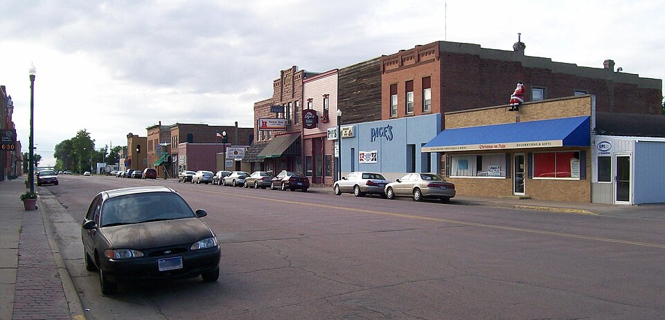 Fayl:Downtown Elk Point.JPG