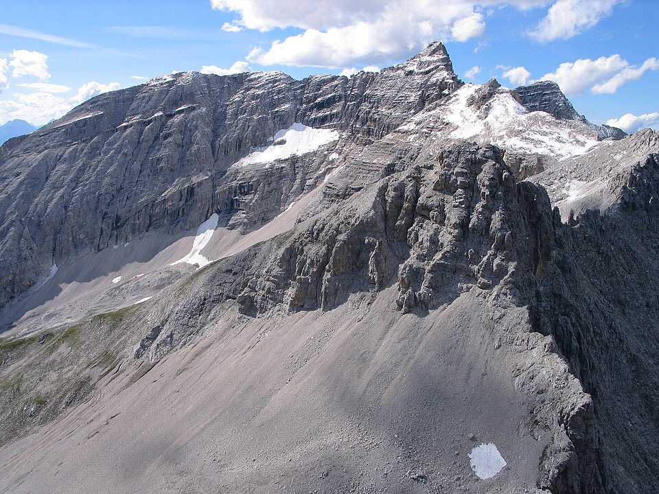 Fayl:Kaltwasserkarspitze von O MQ.jpg