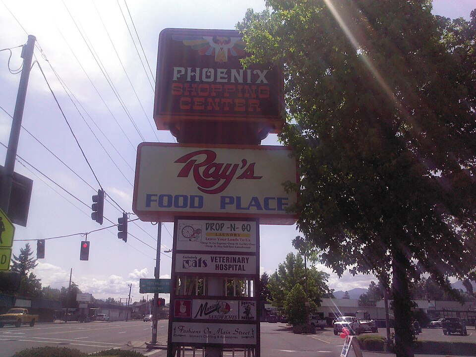 Fayl:PhoenixOregonShoppingCentrSign.jpg