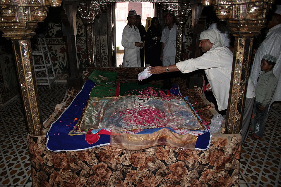 Fayl:Salim Chishti Tomb-1.jpg