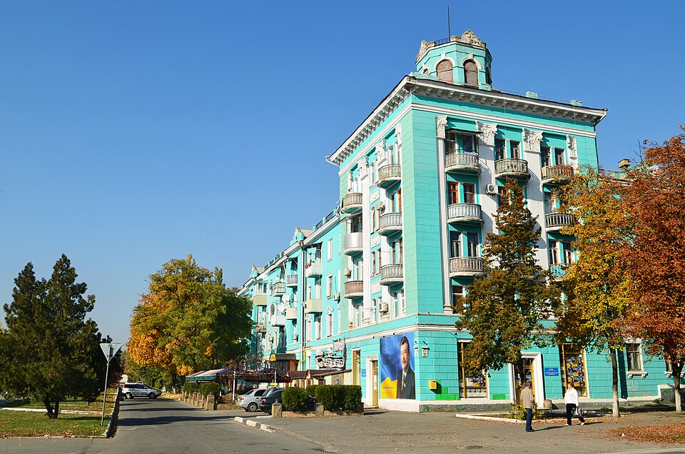 Fayl:Житловий будинок,Новомосковськ, вул. Радянська, 31.jpg
