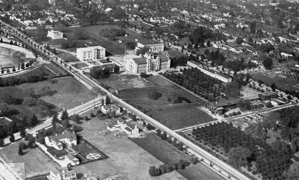 Fayl:Caltech aerial 1922.png