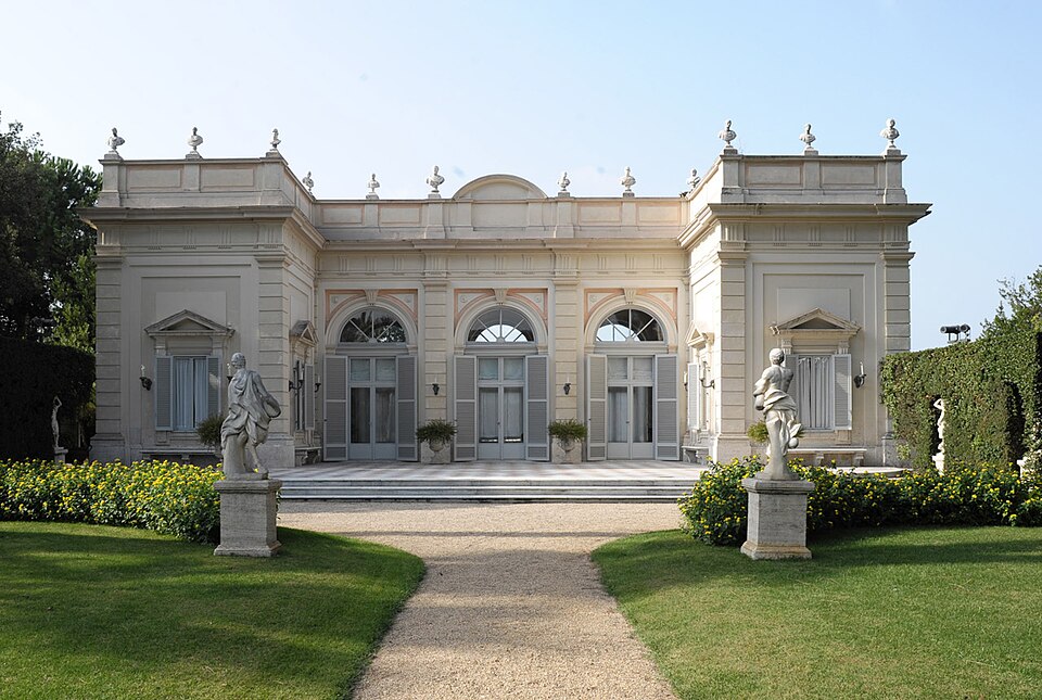 Fayl:Coffee House of the Quirinale.jpg