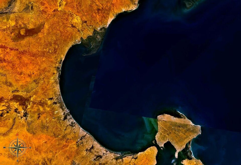 Fayl:Gulf of Gabes NASA.jpg