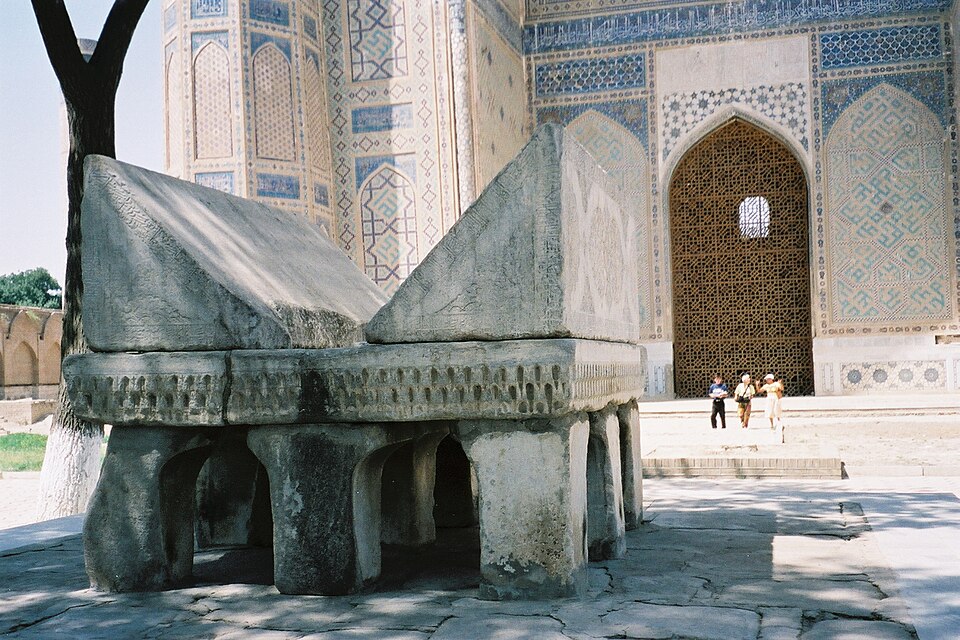 Fayl:Samarkand bibi kanun.jpg