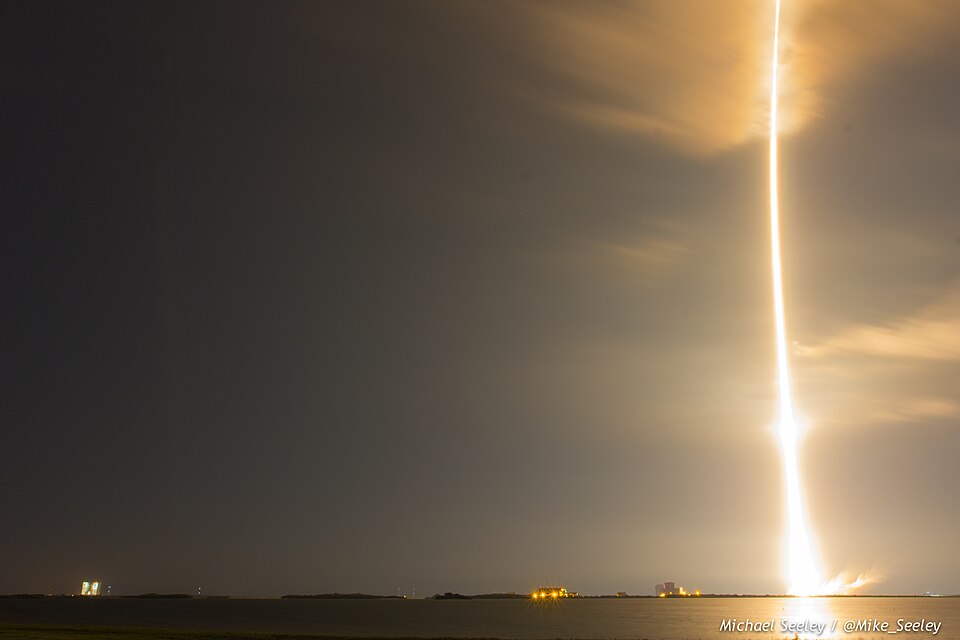 Fayl:SpaceX Falcon9 CRS5 Launch (16058277440).jpg